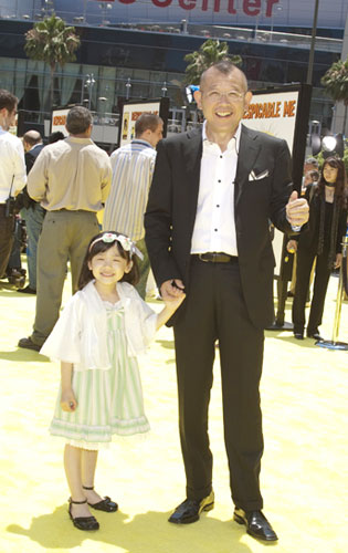 主人公グルーの養女となるアグネスの声を担当した芦田愛菜（左）と、グルーの声を担当した笑福亭鶴瓶（右）