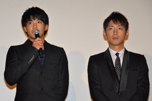 『踊る』シリーズに今回初参加となる小栗旬（左）と3回目の出演となる小泉孝太郎（右）