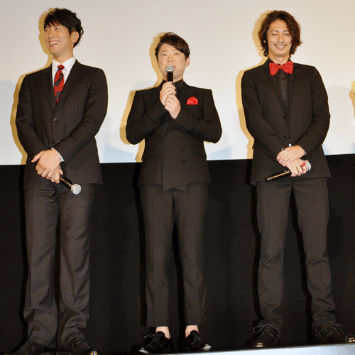 『大奥』公開記念舞台挨拶より。写真左から佐々木蔵之介、阿部サダヲ、玉木宏