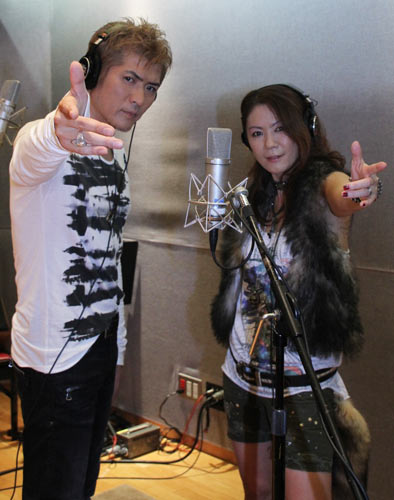 コラボユニット「DaiKichi〜大吉〜」を結成した吉川晃司（左）と大黒摩季（右）