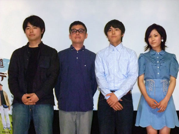 左から石井裕也監督、光石研、森岡龍、吉永淳