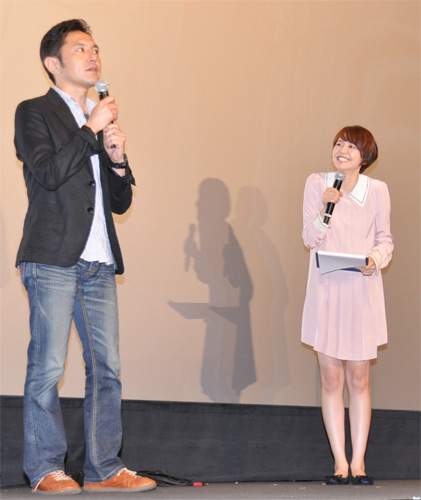 宮崎吾朗監督（左）と長澤まさみ（右）
