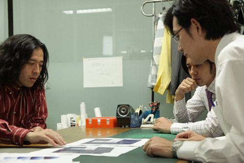 ピース又吉、辞書の装丁デザイナー役で『舟を編む』に出演
(C) 2013「舟を編む」製作委員会