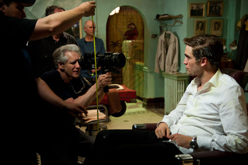 『コズモポリス』でロバート・パティンソンを演出するクローネンバーグ監督
(C) 2012 COSMOPOLIS PRODUCTIONS INC. / ALFAMA FILMS PRODUCTION / FRANCE 2 CINEMA
