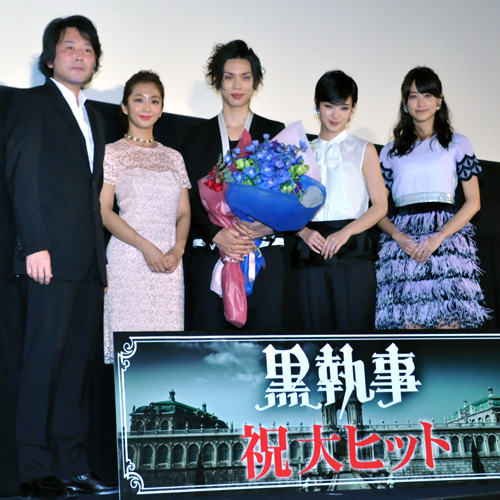 左から大谷健太郎監督、優香、水嶋ヒロ、剛力彩芽、山本美月