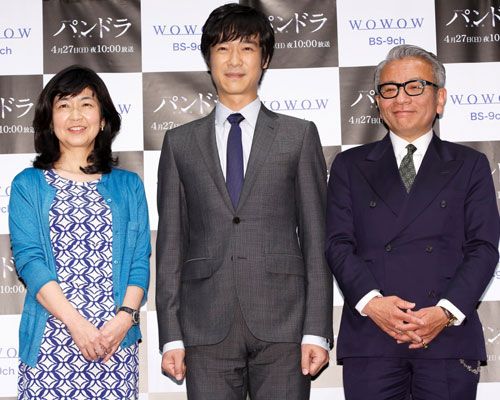 左から井上由美子（脚本）、堺雅人、河毛俊作監督