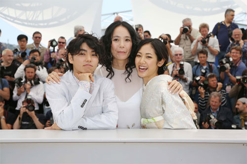 左から村上虹郎、河瀬直美監督、吉永淳
(C) Kazuko Wakayama