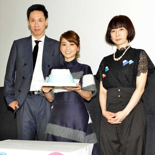 左から大倉孝二、大島優子、タナダユキ監督