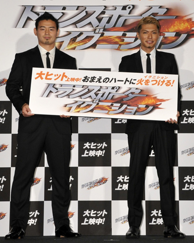 五郎丸歩選手（左）とEXILE SHOKICHI（右）