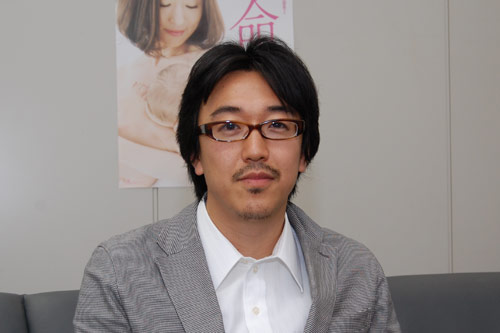 岩倉達哉（Iwakura Tatsuya）……1979年、長野県生まれ。京都大学文学部卒。米国に留学後、2006年に（株）SDP入社。2008年2月に公開された映画『余命』でプロデューサーを務める。