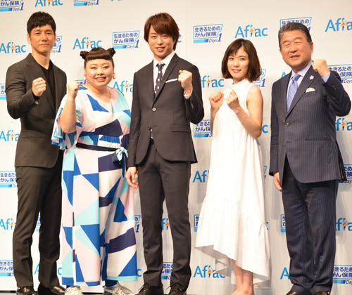 左から西島秀俊、渡辺直美、櫻井翔、松岡茉優、徳光和夫