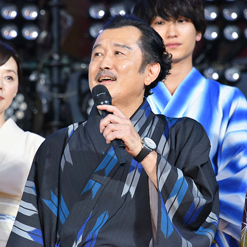 吉田鋼太郎