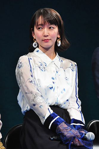 吉岡里帆