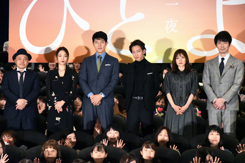 左から白石和彌監督、MEGUMI、鈴木亮平、佐藤健、松岡茉優、佐々木蔵之介