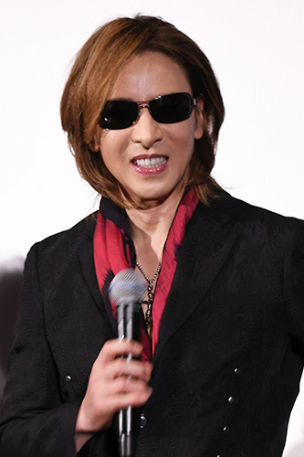 YOSHIKI、実はホラーが苦手「見る時は指のすき間から」