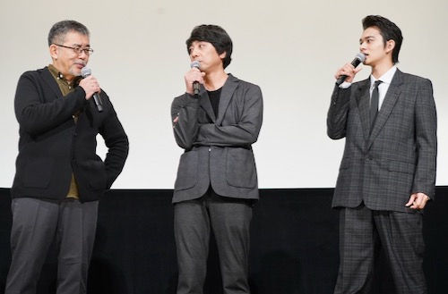 左から篠原哲雄監督、山崎まさよし、北村匠海