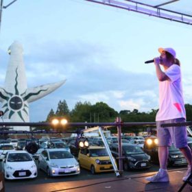 「ドライブインシアター2020」万博記念公園ではビッケブランカが新曲「ミラージュ」を披露