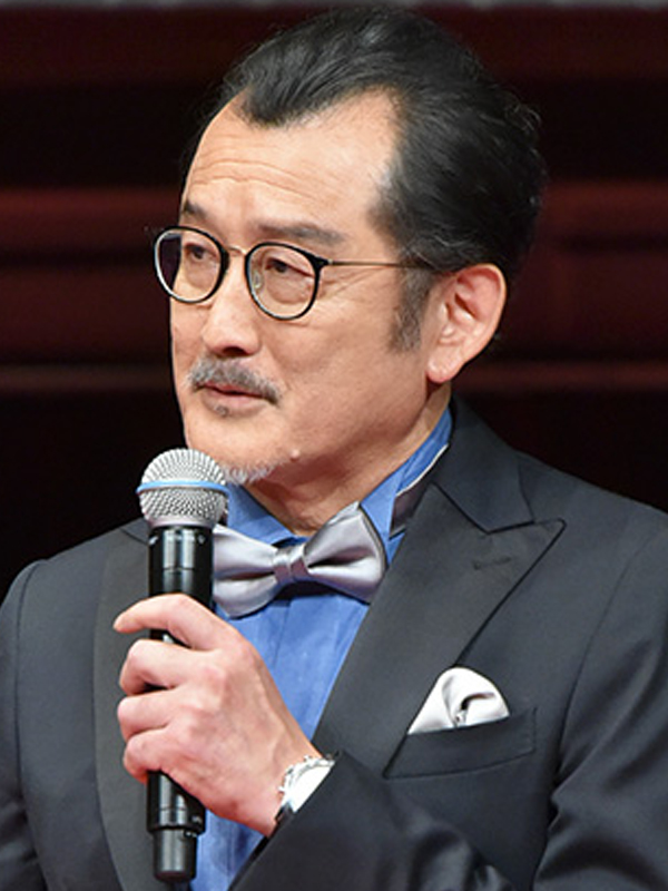 吉田鋼太郎