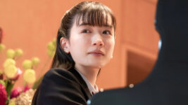 永野芽郁、天才ピアニストの同級生に思いを寄せる涙の女学生に！
