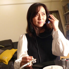 島田奈央子、コロナ禍のリビングにふさわしい、リビングで“録音”したCD発売
