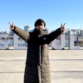 なにわ男子・道枝駿佑が海外初渡航の韓国で舞台挨拶！ 感動と興奮で声を詰まらせるファンも