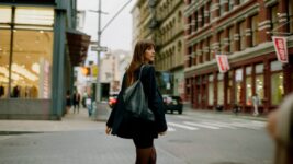 完璧リッチマンか貧しい夢追い人か 婚活のプロが突きつけられた究極の選択、その行方は?