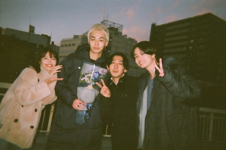 『東京逃避行』