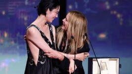 岡本多緒、カンヌを制す!エフィラとW受賞で日本人初の栄誉『ドライブ・マイ・カー』濱口竜介作品がカンヌを席巻