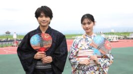 佐藤勝利&原菜乃華、『君と花火と約束と』スペシャル花火に感動 長岡の夜空で映画の世界を体感