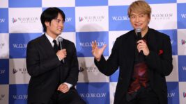 香取慎吾、初共演・赤楚衛二を「かっこいい子」と絶賛! シリアスな役どころも最後は熱いハグ