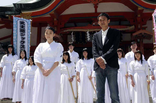 「辛い撮影を気合いで乗り切った」成海璃子が、主演の剣道映画でヒット祈願！
