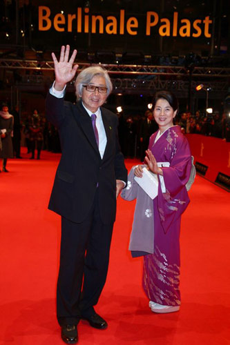 ベルリン国際映画祭に出席、特別功労賞（ベルリナーレ・カメラ）を受賞した山田洋次監督（左）と吉永小百合（右）
photo　by　KAZUKO　WAKAYAMA