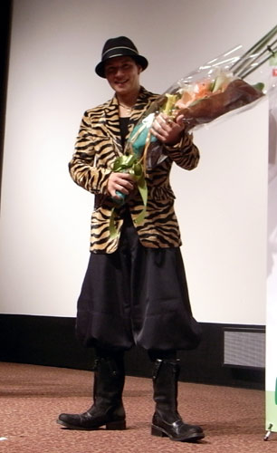 2010 上海・日本映画週間で、市原の主演作『猿ロック THE MOVIE』を上映