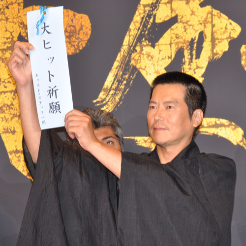 吉川晃司はマジ怖い と豊川悦司 必死剣鳥刺し の殺陣は2人の真剣勝負 Movie Collection ムビコレ