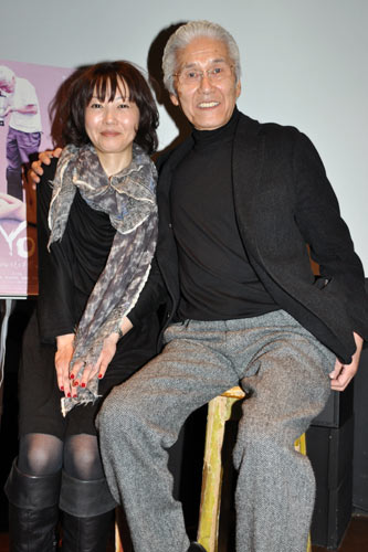 西川美和監督（左）と代々木忠監督（右）