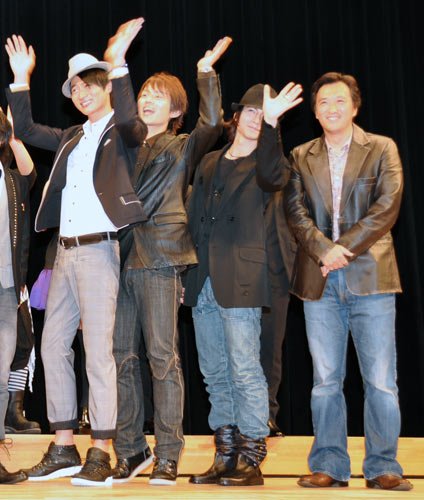 左から黄川田将也、杉浦太雄、藤田玲、大鶴義丹監督