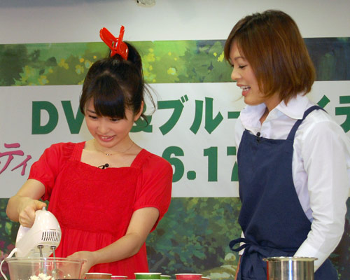 お菓子作りに挑戦した志田未来に「センスがある」と講師も太鼓判！