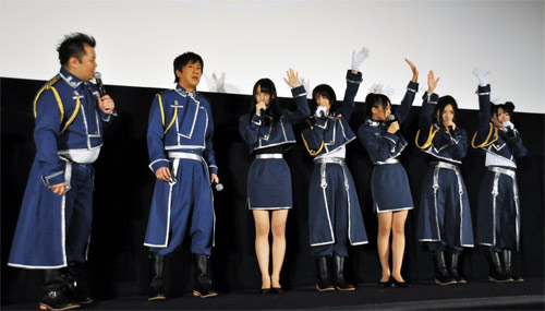 SKE48のメンバー全員が小杉竜一に挙手