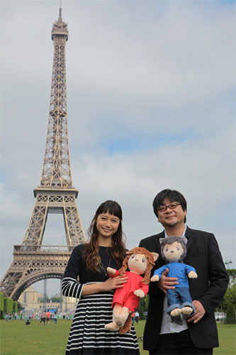 パリで開催のワールドプレミアに出席した細田守監督と宮崎あおいにブラボーの声！