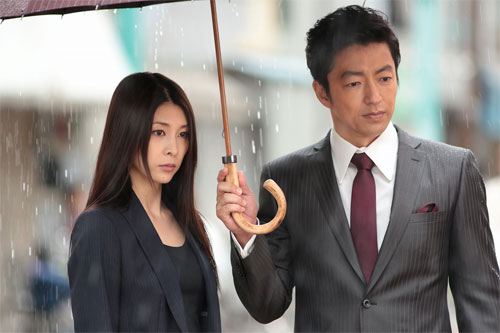 竹内結子主演の『ストロベリーナイト』がクランクアップ、ほぼ毎日雨とコメント！