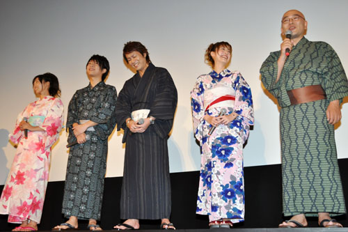 左から吉木りさ、柿原徹也、真島ヒロ、平野綾、藤森雅也監督
