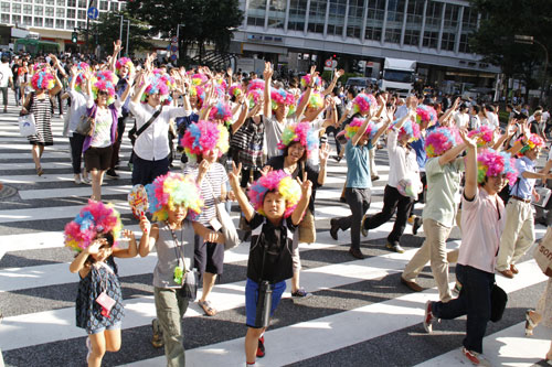 渋谷に現れたアフロ軍団