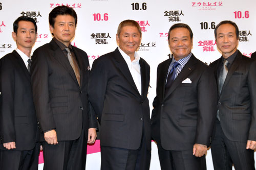 北野武監督最新作で、西田敏行、三浦友和、中尾彬ら超重量級俳優陣が舞台挨拶