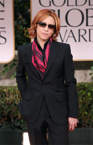 日本人初の快挙！ YOSHIKIがゴールデングローブ賞授賞式にサプライズ出演