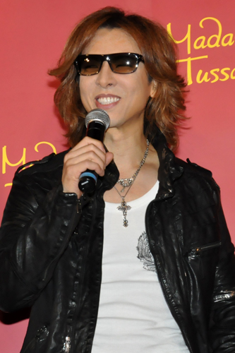 YOSHIKI