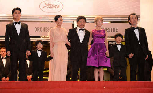 第66回カンヌ国際映画祭公式上映に参加した福山雅治、尾野真千子、真木よう子、リリー・フランキー、是枝裕和監督