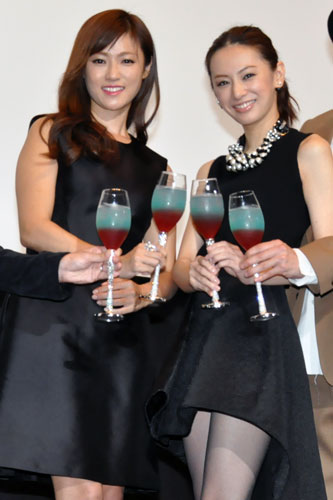 深田恭子（左）と北川景子（右）