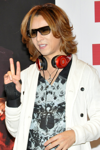 YOSHIKI