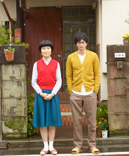 向井理と片桐はいりが“残念”な姉弟役で映画初共演！「はいりさんとは自然にいられる」
