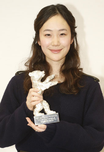 日本人最年少でベルリン映画祭銀熊賞受賞の黒木華が凱旋会見！「実感はまだあまりない」